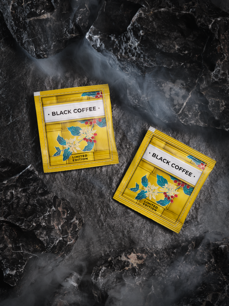 Yellow sachtes of COFFEECELL premium black coffee